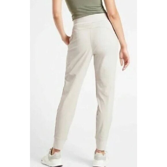 Athleta Headlands Hybrid Trek Jogger Birch Grey Jogger Pants-sz 4 - Picture 2 of 11